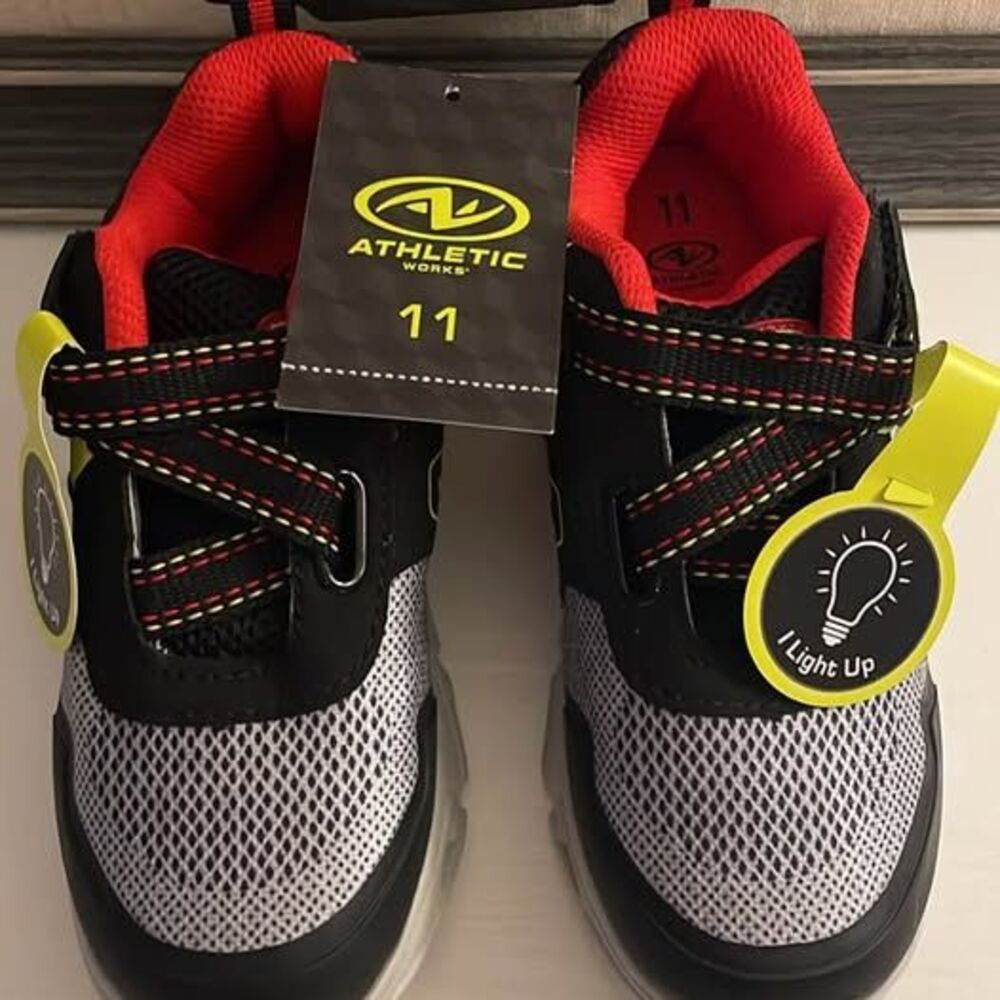 Athletic Works Kids Size 11 Light Up Sneakers